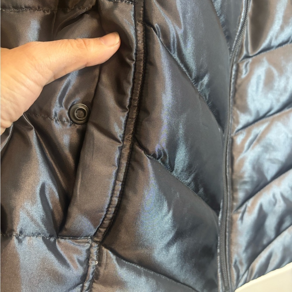 Lands' End Silver Down Filled Puffer Vest | Excellent Condition - Picture 6 of 8